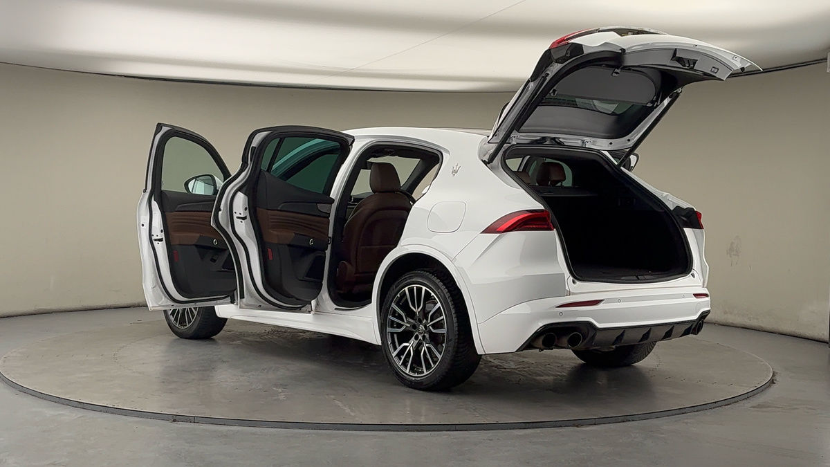 More views of Maserati Grecale