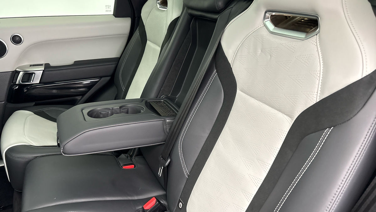Land Rover Range Rover Sport Image 9
