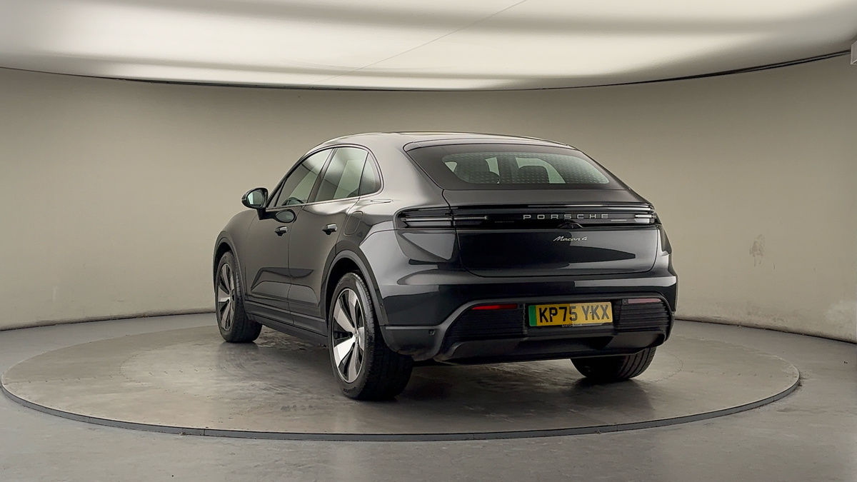 More views of Porsche Macan