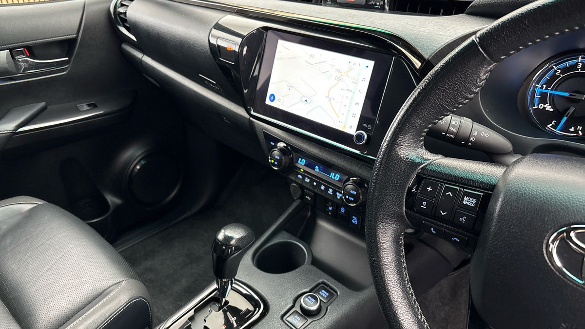 Toyota Hilux Image 18