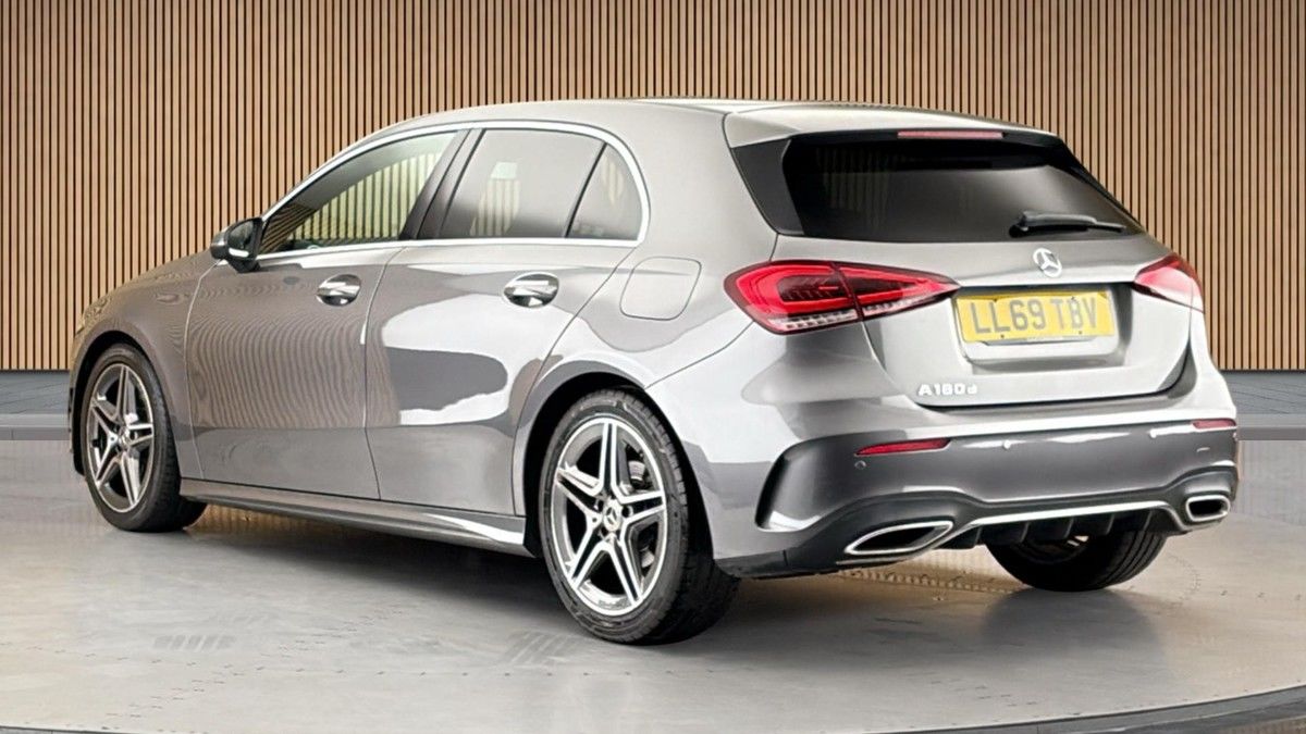 Mercedes-Benz A Class Image 2