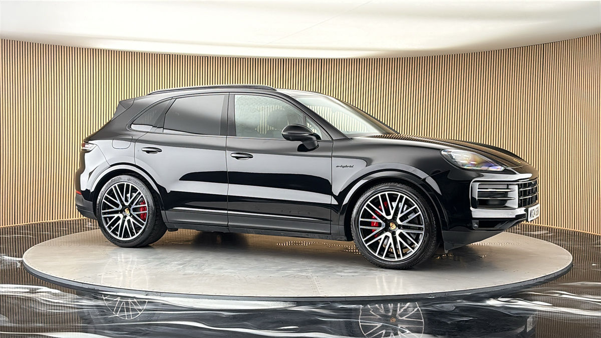 More views of Porsche Cayenne