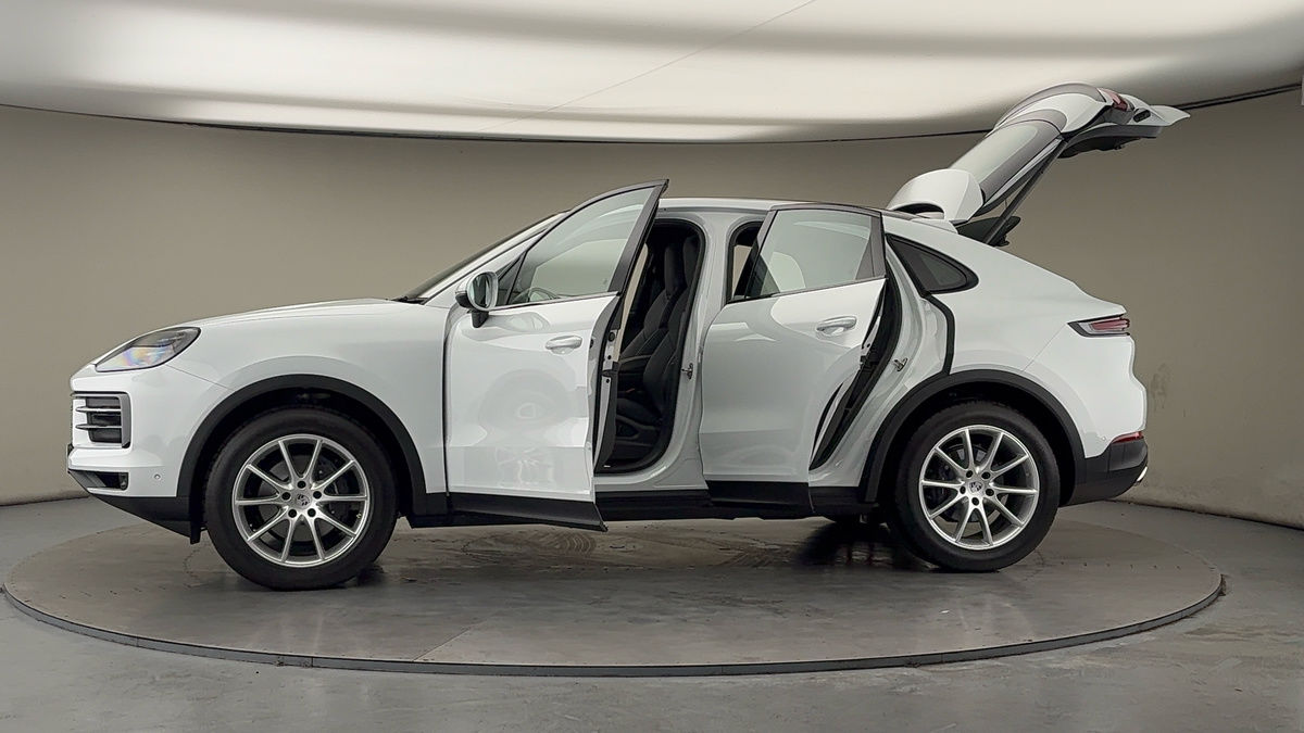 More views of Porsche Cayenne