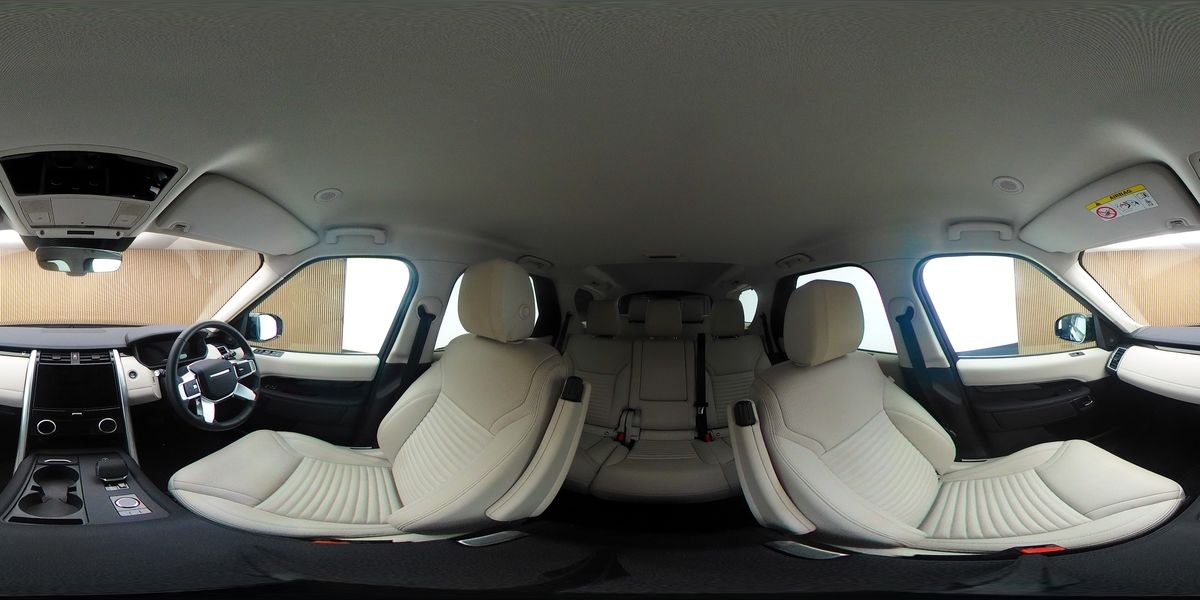 More views of Land Rover Discovery