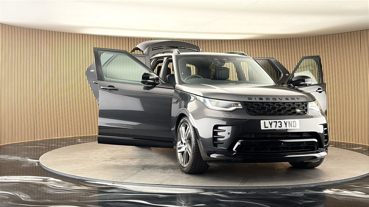 More views of Land Rover Discovery