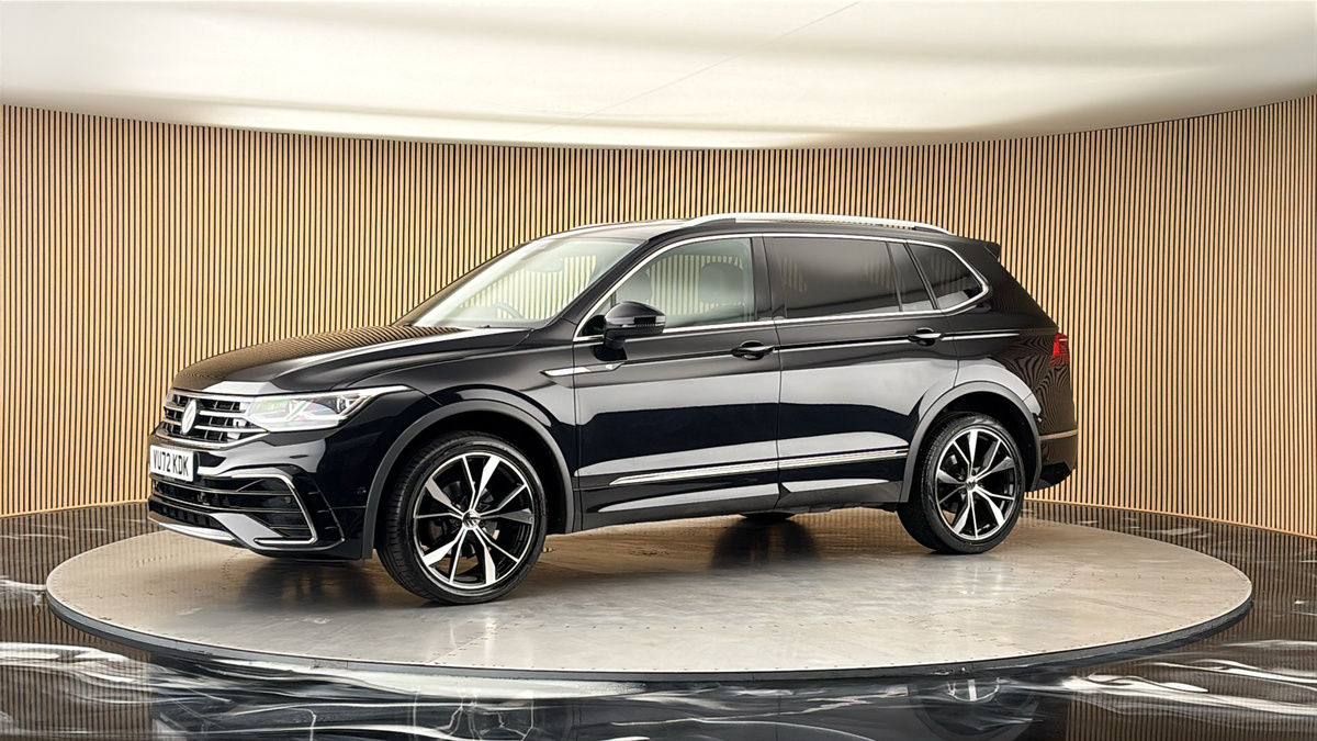 More views of Volkswagen Tiguan Allspace