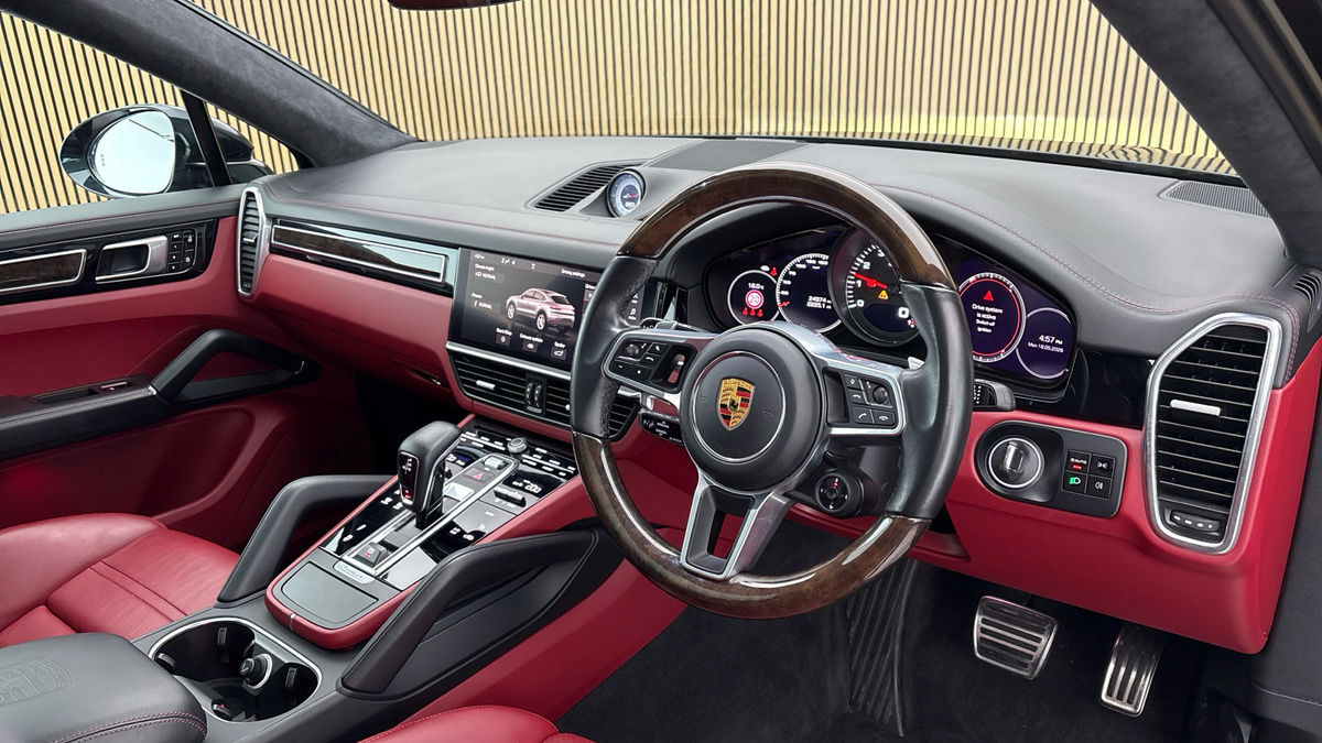 Porsche Cayenne Image 5