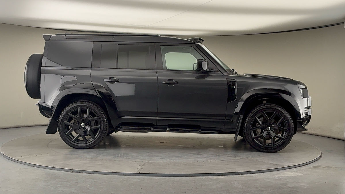 Land Rover Defender 110 Urban Image 16