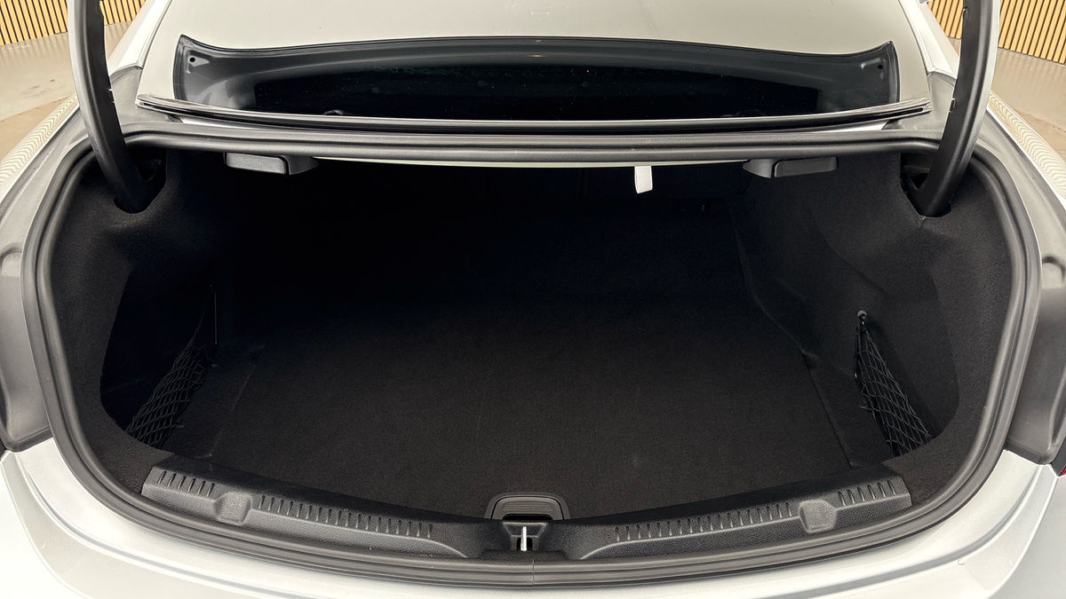 Mercedes-Benz E Class Image 11