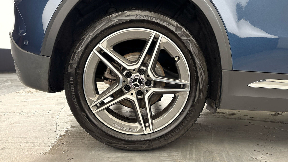 Mercedes-Benz GLA Image 10