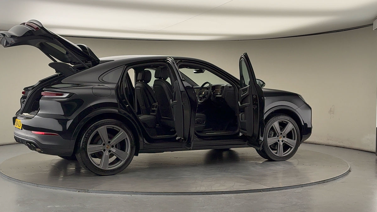 More views of Porsche Cayenne