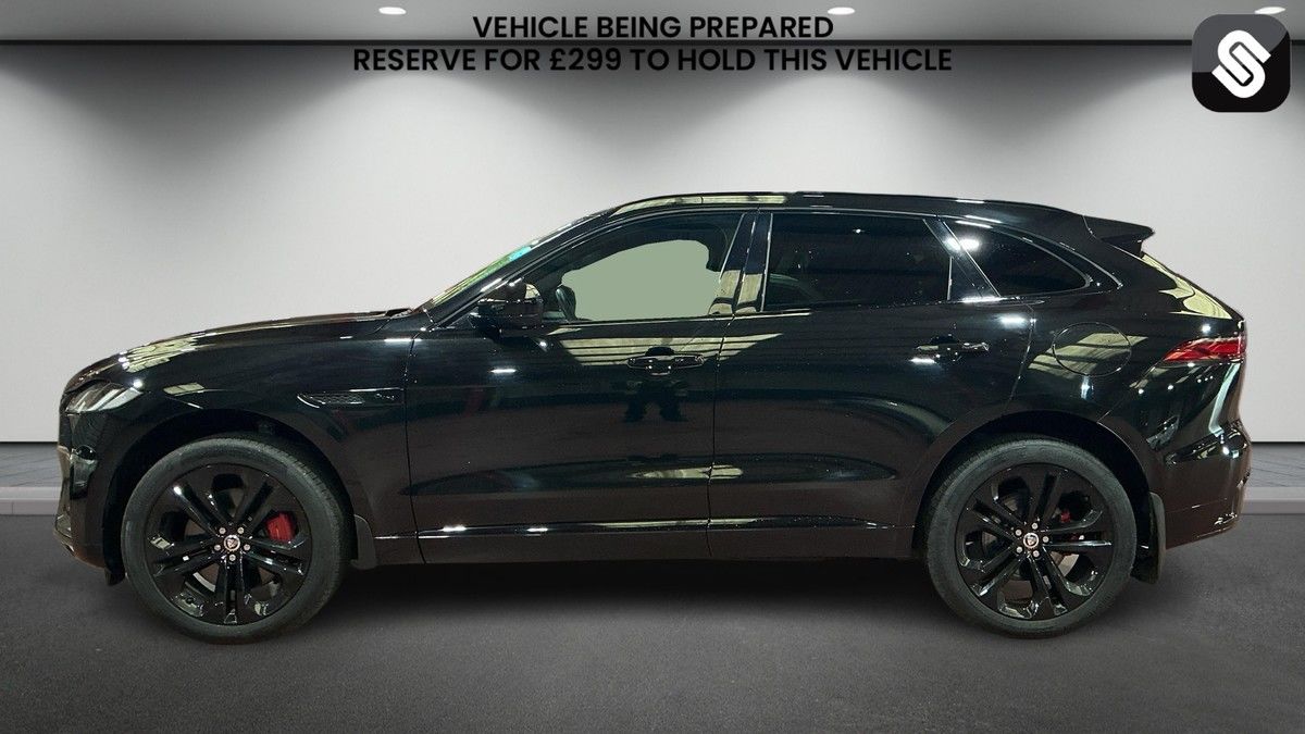 Jaguar F-PACE Image 6