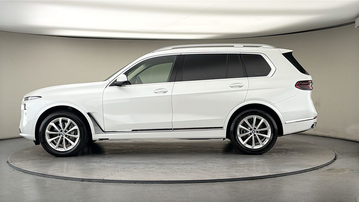 BMW X7 Image 15