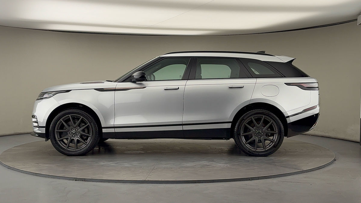 Land Rover Range Rover Velar Image 15
