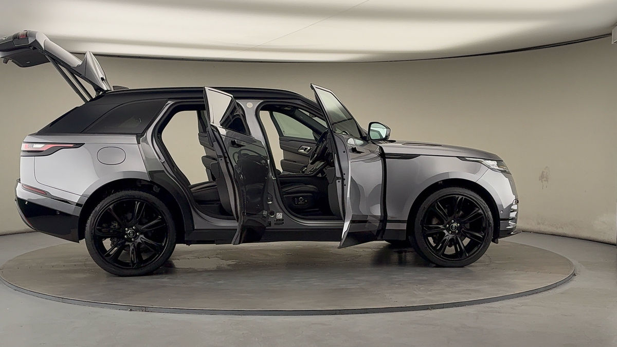 More views of Land Rover Range Rover Velar