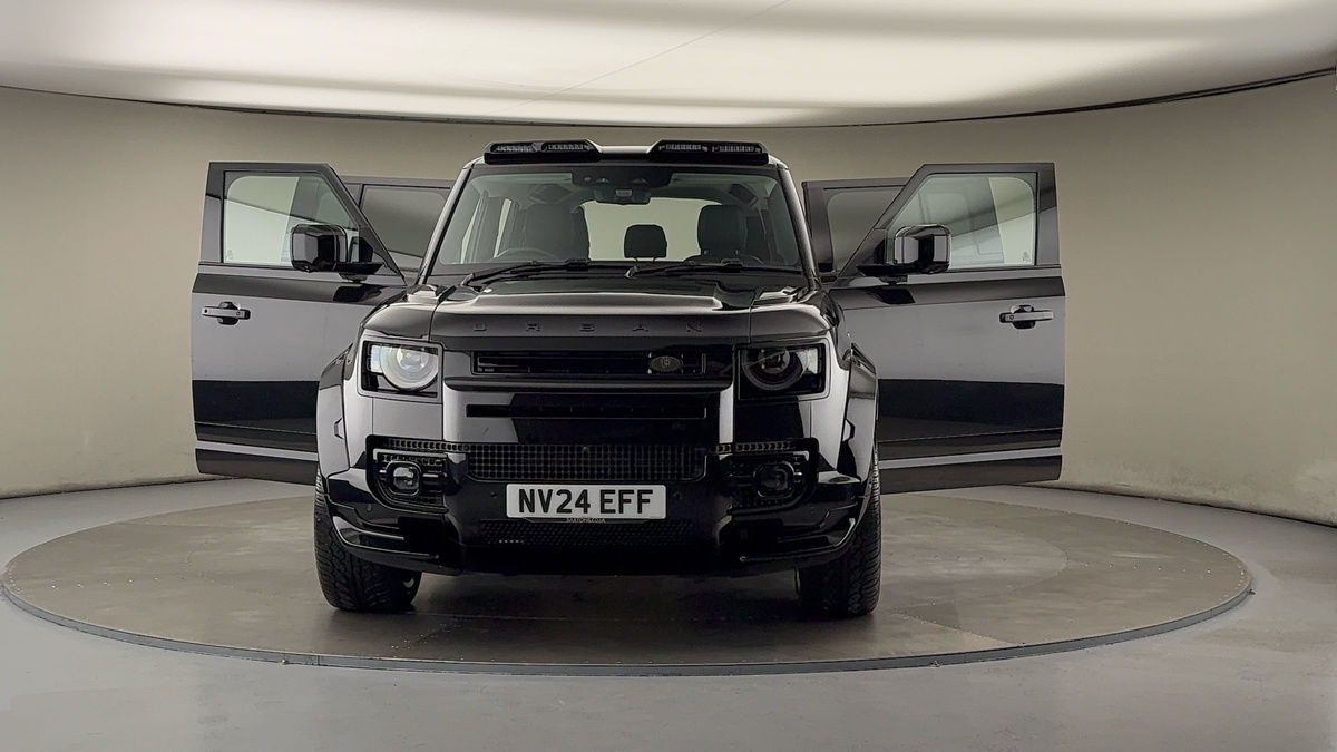 More views of Land Rover Defender 110