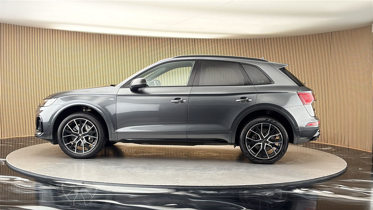 More views of Audi Q5