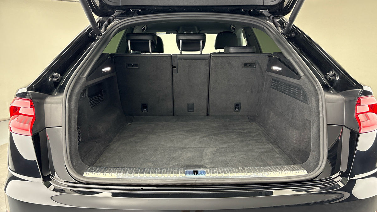 Audi Q8 Image 11