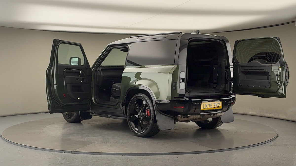 More views of Land Rover Defender 90