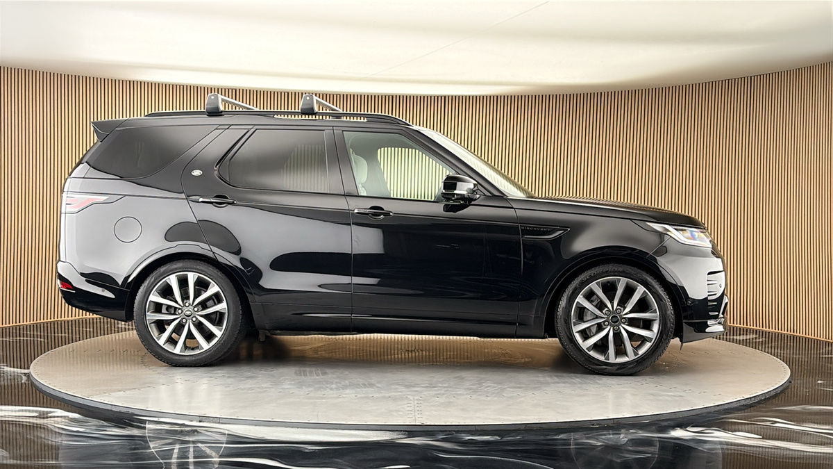 More views of Land Rover Discovery