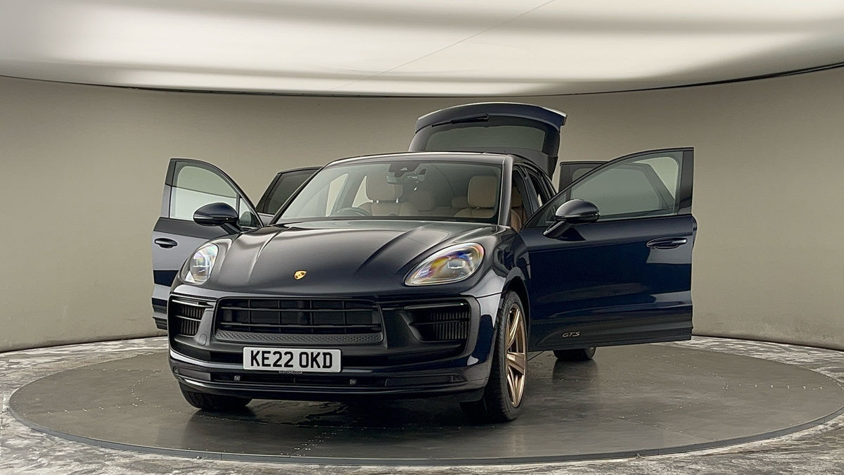 More views of Porsche Macan