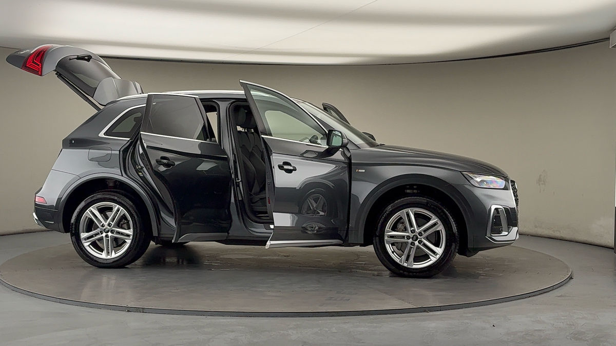 More views of Audi Q5