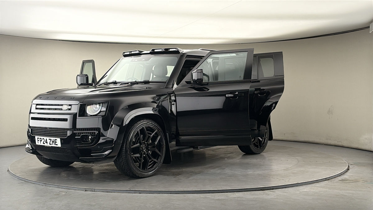 More views of Land Rover Defender 110