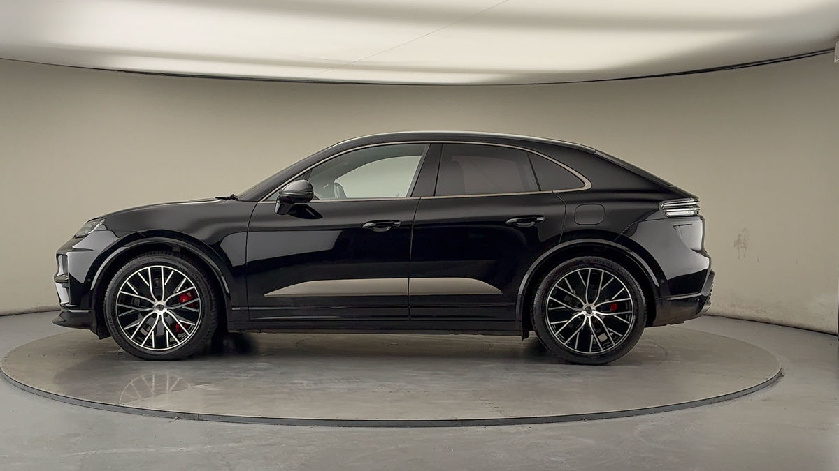 Porsche Macan Image 15