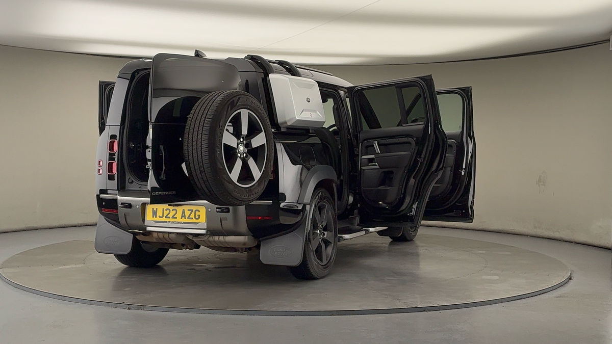 More views of Land Rover Defender 110