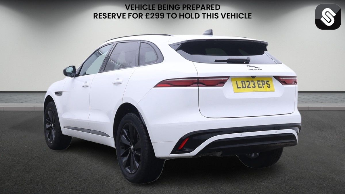 Jaguar F-PACE Image 3
