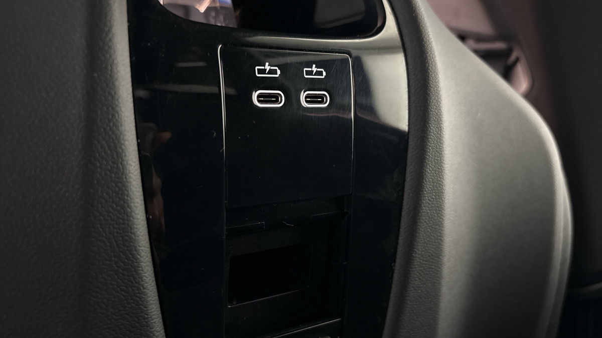 BMW iX Image 27