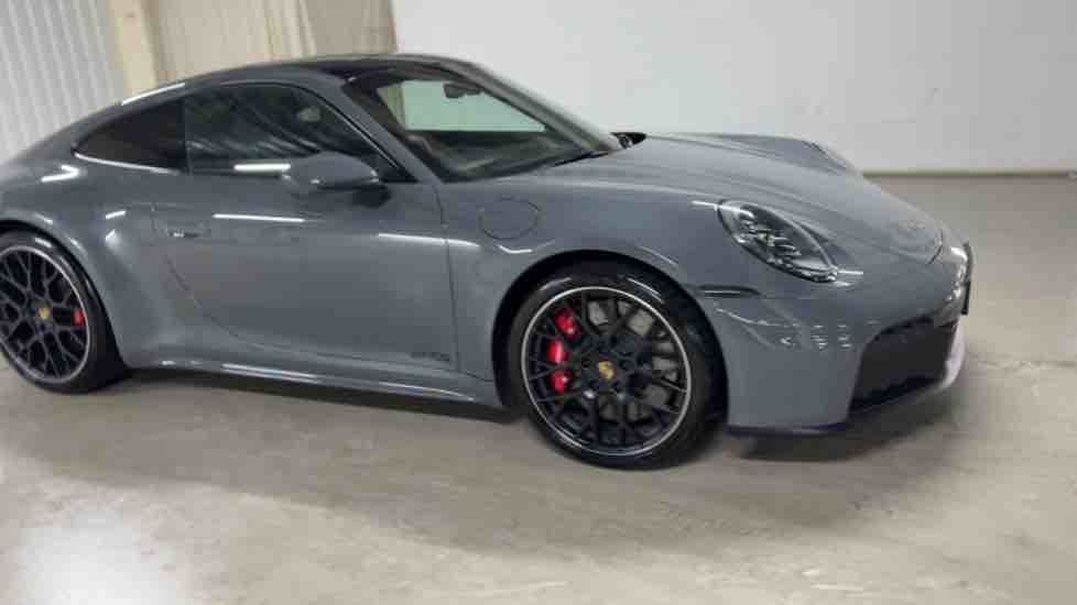 More views of Porsche 911