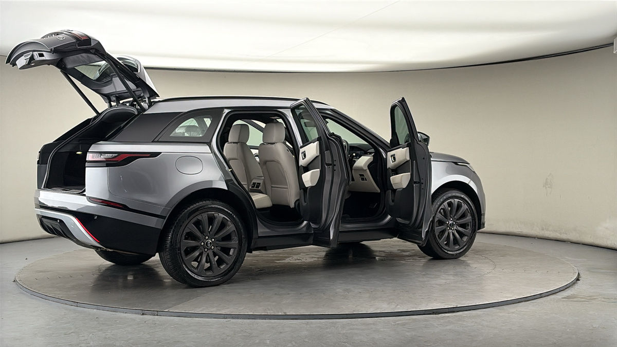 More views of Land Rover Range Rover Velar