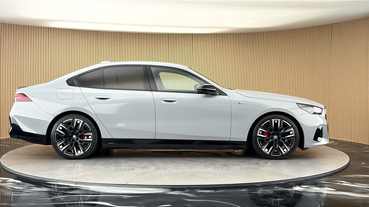 BMW i5 Image 16