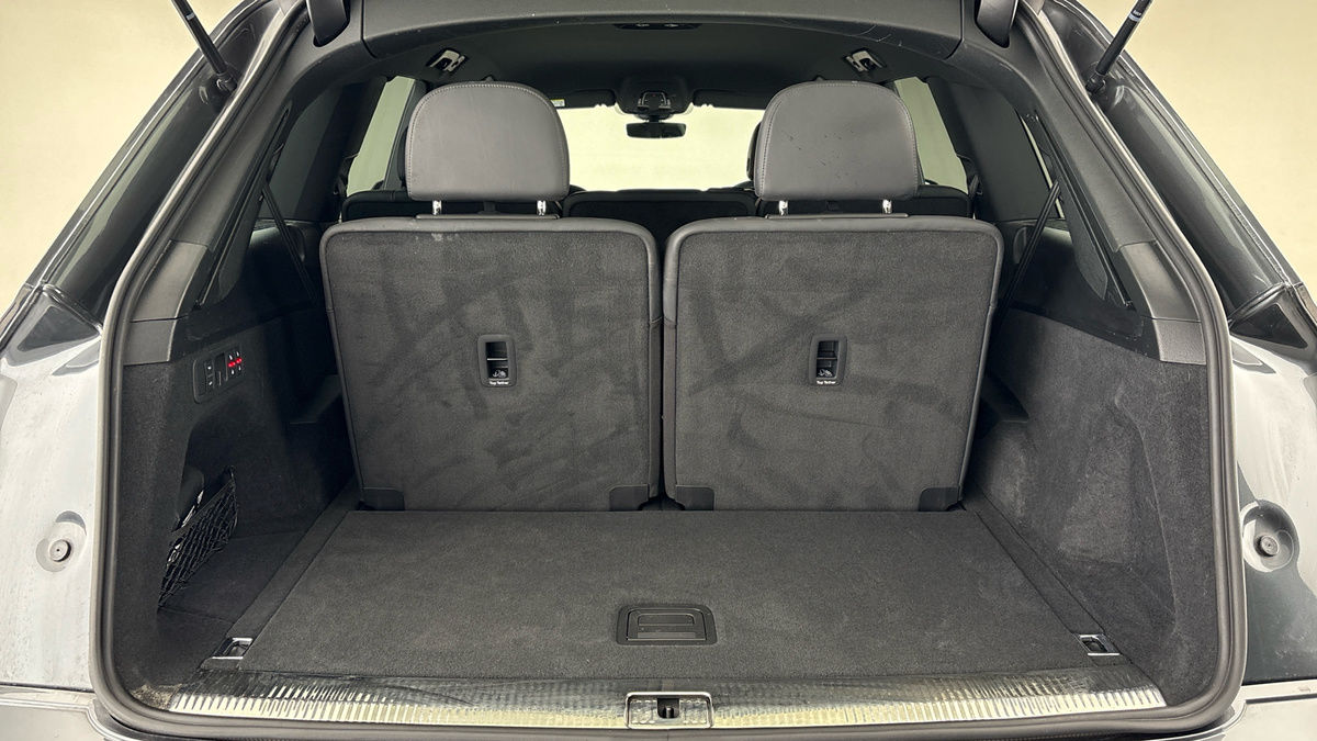 Audi Q7 Image 11
