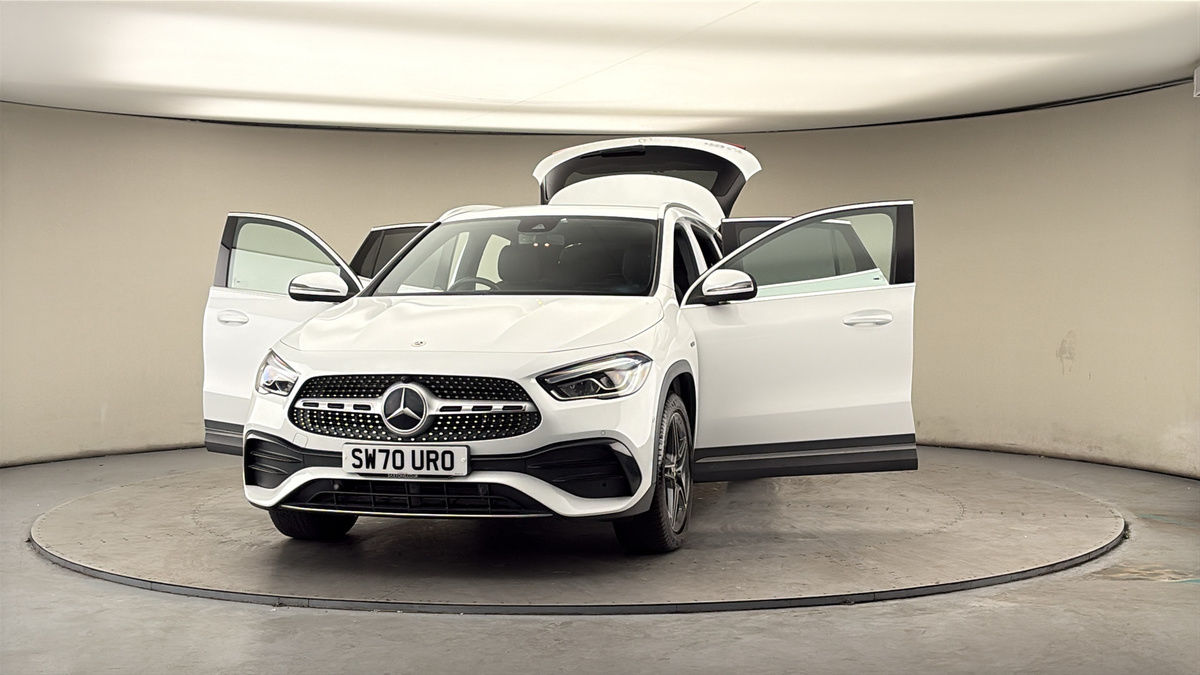More views of Mercedes-Benz GLA