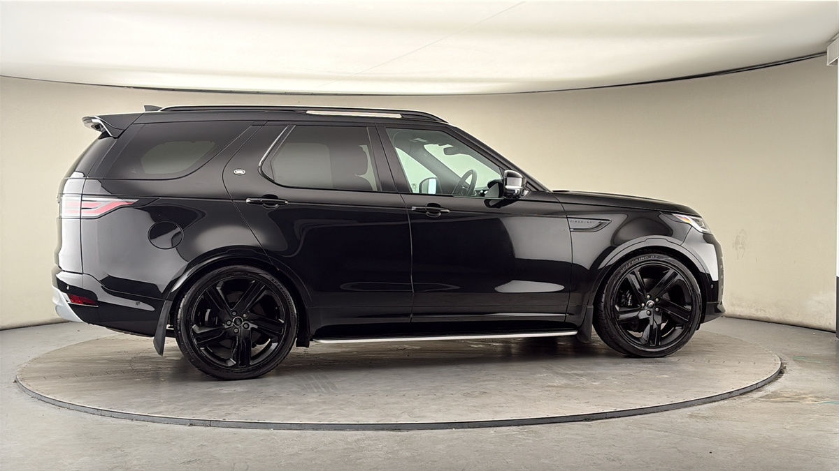 More views of Land Rover Discovery