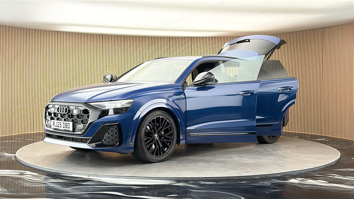 Audi Q8 Image 22