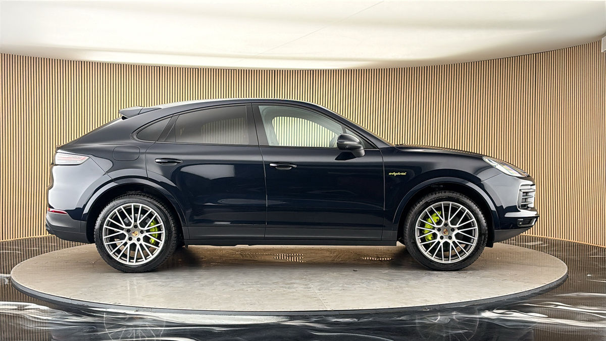 Porsche Cayenne Image 16