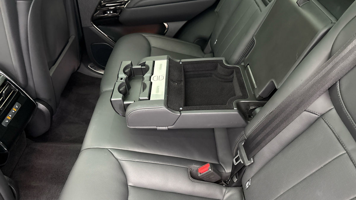 Land Rover Range Rover Sport Image 9