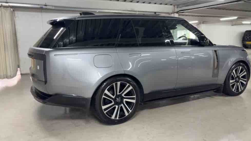 More views of Land Rover Range Rover