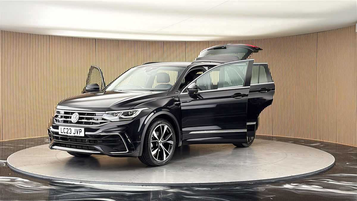 More views of Volkswagen Tiguan