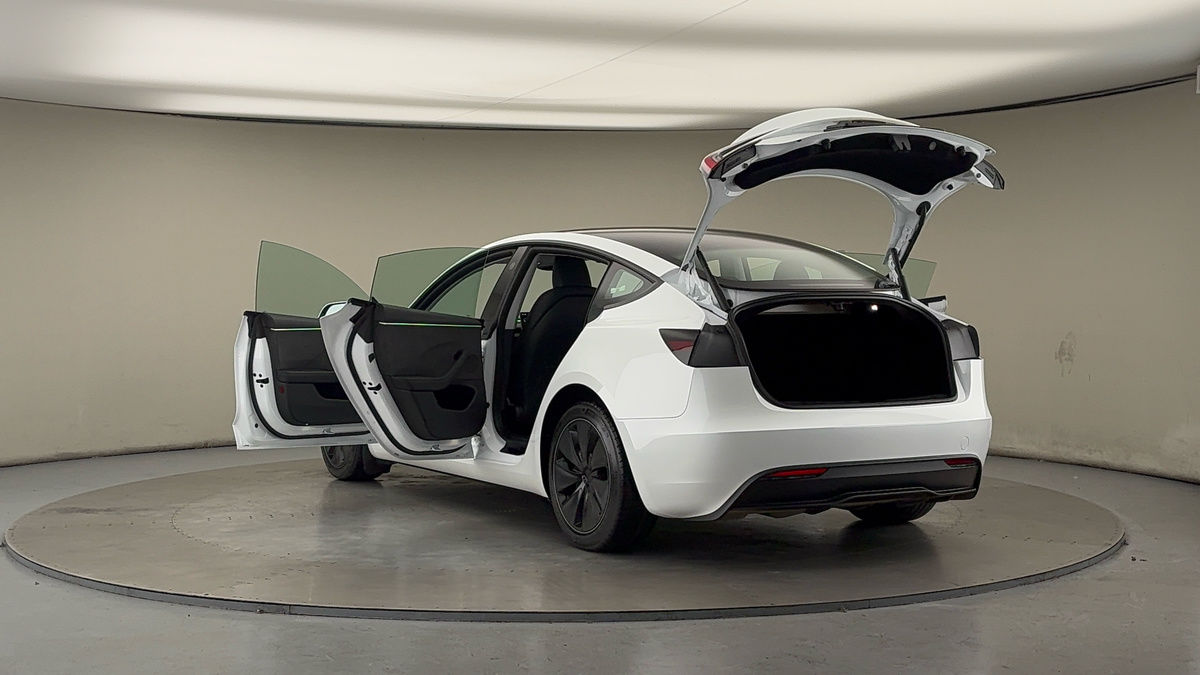 Tesla Model 3 Image 23