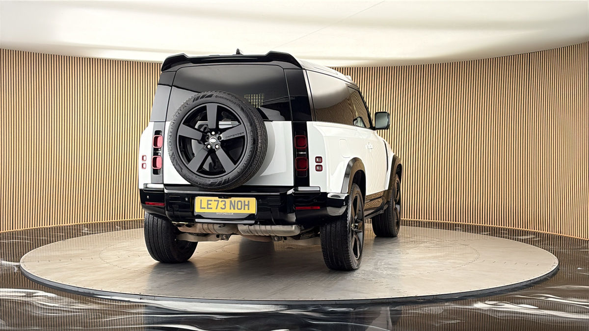 More views of Land Rover Defender 90