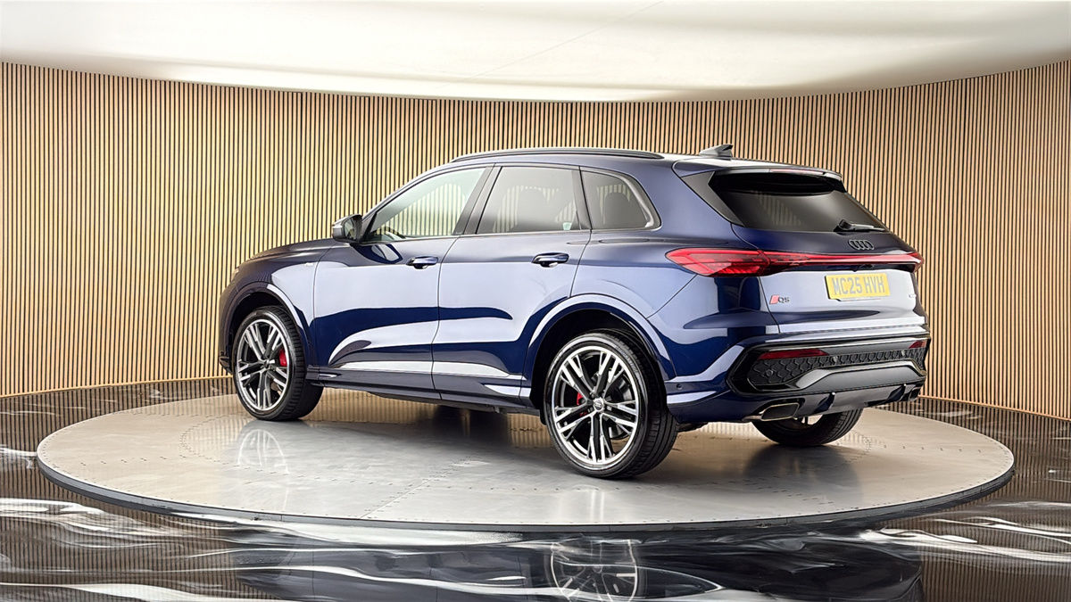 More views of Audi Q5