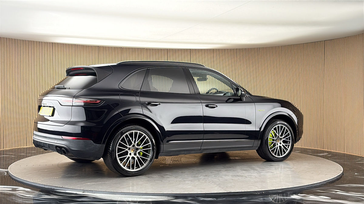 More views of Porsche Cayenne
