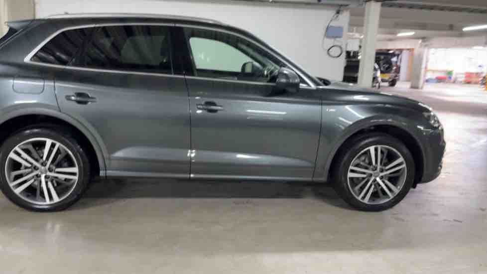 More views of Audi Q5