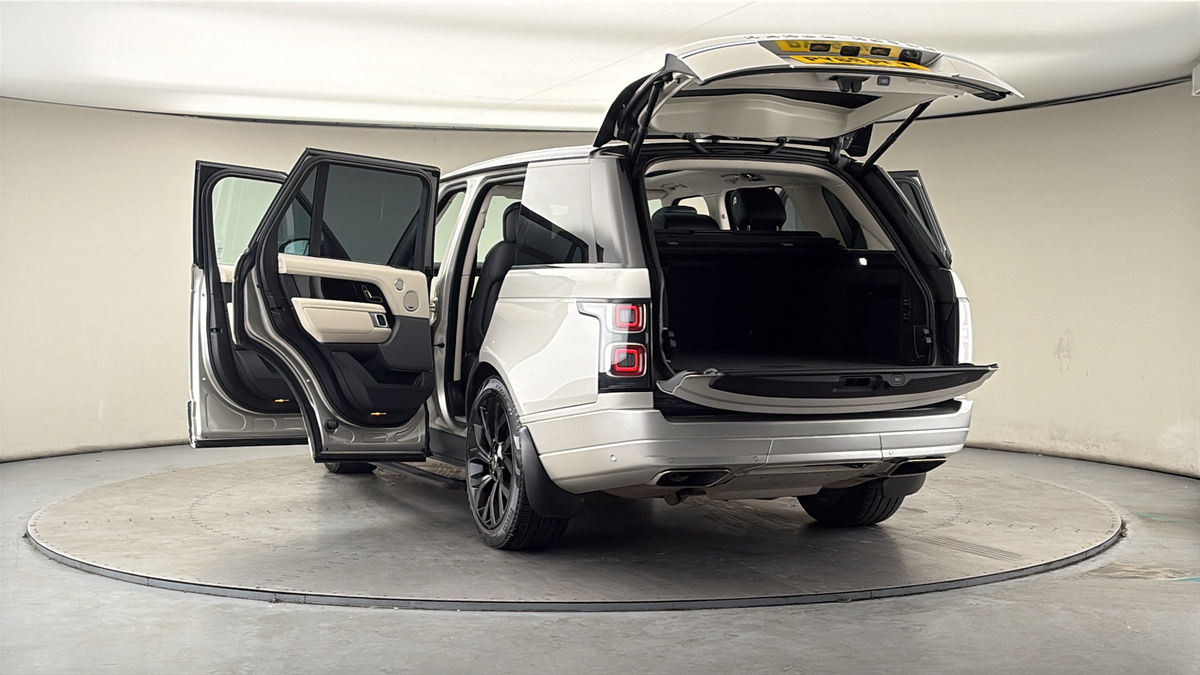 More views of Land Rover Range Rover