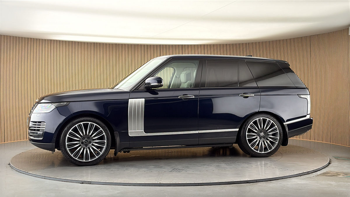 More views of Land Rover Range Rover