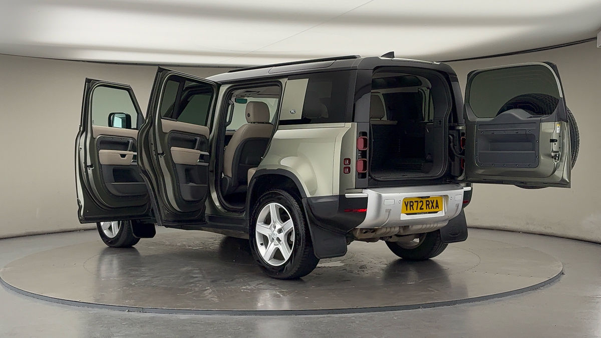 More views of Land Rover Defender 110